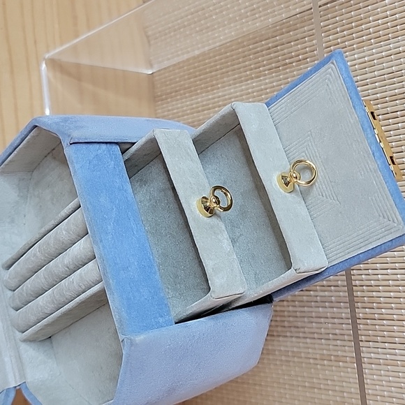 WOLF Designs Velvet Travel Jewelry Box - Picture 3 of 11